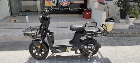 Manama, Shops, BHD 2000,  LAUNDRY STORE Plus NEW SCOOTER Included For Sale