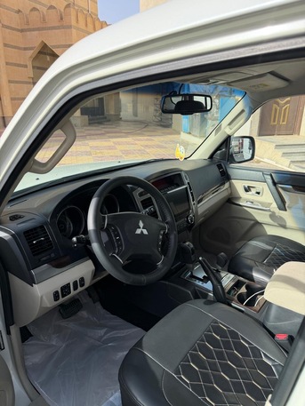 Khobar, Vehicles, Cars & Trucks , SAR 40000,  2016,  2016,  Automatic,  299709 KM,  Urgent Sale &ndash; Mitsubishi Pajero   Mitsubishi Pajero  Model For Sale.  *