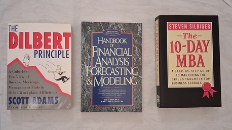 Adliya, Books, BHD 2,  27 Business Books Of Finance & Corporate Business