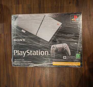 Riyadh, Video Games, SAR 3500,  PS5 LIMITED EDITION 30th Anniversary With Extra Controller