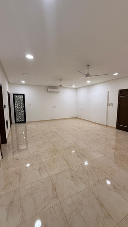 Manama, Apartments, Flats, Houses & Villas, BHD 380/year,  4 BR,  Aali, 4 Bhk Semi Furnished With Electricity And Water