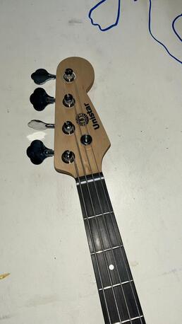 Riyadh, Musical Instruments, SAR 500,  Bass Guitar (Cheap But Good For Jamming And Perform)