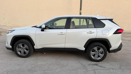 Riyadh, Vehicles, Cars & Trucks , SAR 77500,  TOYOTA RAV4,  2021,  Automatic,  110000 KM,  4X4 WHEEL DRIVE 2,0 LITER C