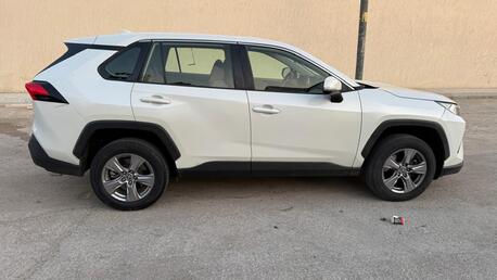 Riyadh, Vehicles, Cars & Trucks , SAR 77500,  TOYOTA RAV4,  2021,  Automatic,  110000 KM,  4X4 WHEEL DRIVE 2,0 LITER E