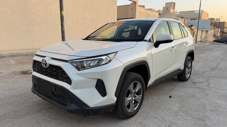 Riyadh, Vehicles, Cars & Trucks , SAR 77500,  TOYOTA RAV4,  2021,  Automatic,  110000 KM,  4X4 WHEEL DRIVE 2,0 LITER F