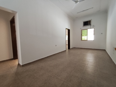Manama, Apartments, Flats, Houses & Villas, BHD 160/year,  2 BR,  Aali:- Groundfloor 2Bhk Unfurnished Flat On Rent...