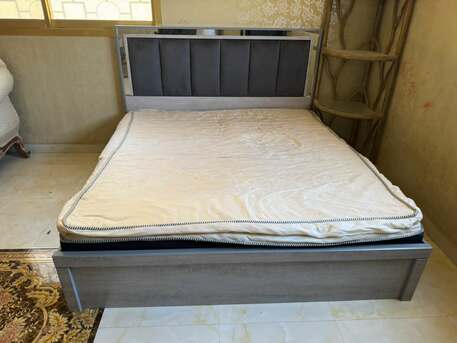 Olaya, Furniture, SAR 300,  King Size Bed With Dresser & Mirror