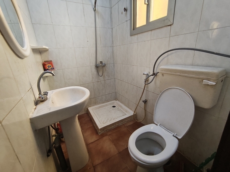 Manama, Apartments, Flats, Houses & Villas, BHD 140/year,  1 BR,  Ras Ruman:- Groundfloor 1Bhk Flat On Rent With Ewa..