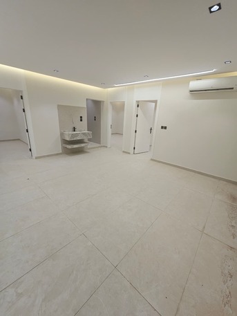 Al Rabwah, Apartments, Flats, Houses & Villas, SAR 40000/year,  3 BR,  A Spacious And Well‑maintained Apartment Is Available Inside A Private Villa, Featuring