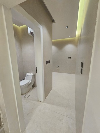 Al Rabwah, Apartments, Flats, Houses & Villas, SAR 40000/year,  3 BR,  A Spacious And Well‑maintained Apartment Is Available Inside A Private Villa, Featuring