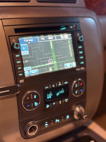 Riyadh, Vehicles, Cars & Trucks , SAR 50000,  Gmc Yukon XL,  2011,  Automatic,  149000 KM,   SLT
