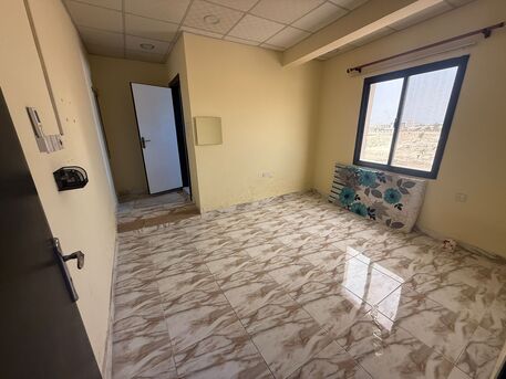 Busaiteen, Apartments, Flats, Houses & Villas, BHD 130/month,  Studio,  Studio Flat For Rent In Busaiteen With EWA , Unlimited