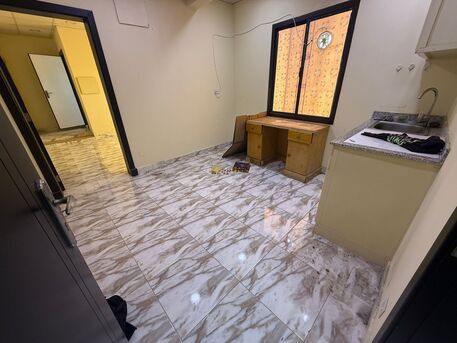 Busaiteen, Apartments, Flats, Houses & Villas, BHD 130/month,  Studio,  Studio Flat For Rent In Busaiteen With EWA , Unlimited