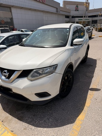 Dammam, Vehicles, Cars & Trucks , SAR 33500,  Nissan X-trial,  2015,  Automatic,  365000 KM,  For Sale: Nissan X-Trail  &ndash; White  Model: Nissan X-Trail Year:  Color: White Milea