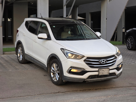 Dammam, Vehicles, Cars & Trucks , SAR 42000,  Hyundai Santa Fe,  2018,  Automatic,  192000 KM,  Hyundai Santafe