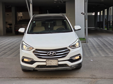 Dammam, Vehicles, Cars & Trucks , SAR 42000,  Hyundai Santa Fe,  2018,  Automatic,  192000 KM,  Hyundai Santafe