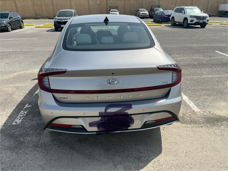 Khobar, Vehicles, Cars & Trucks , SAR 64000,  Hyundai Sonata,  2022,  Automatic,  82000 KM,  Sonata  Silver 82000km 64000SAR 0559458352