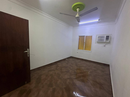Gudaibiya, Apartments, Flats, Houses & Villas, BHD 150,  1 BR,  Gudaibiya:- Studio Unfurnished  Flat For Rent With A/C.  Bd 150/- With Unlimited Ewa.