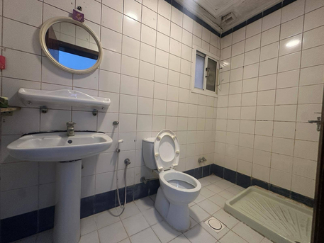 Gudaibiya, Apartments, Flats, Houses & Villas, BHD 150,  1 BR,  Gudaibiya:- Studio Unfurnished  Flat For Rent With A/C.  Bd 150/- With Unlimited Ewa.