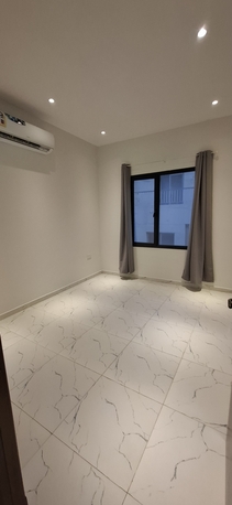 Salmaniya, Apartments, Flats, Houses & Villas, BHD 240/month,  2 BR,  SEMI FURNISHED 2 BHK FLAT FOR RENT INCLUDING EWA