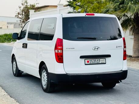 Manama, Vehicles, Cars & Trucks , BHD 5700,  Hyundai H1,  2019,  Automatic,  131000 KM,  12 Seat -  Gear - Passenger VAN