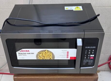 Manama, Household Items, BHD 39,  39 BD New Brand Micowave With Air Fryer Option