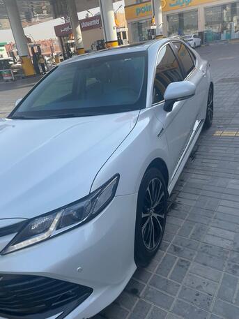 Riyadh, Vehicles, Cars & Trucks , SAR 78000,  Toyota Camry GLE Hybrid,  2020,  Automatic,  103 KM,  Very Low Mileage Well Maintained GLE Hybrid Camry For Sale