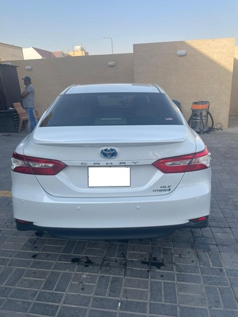 Riyadh, Vehicles, Cars & Trucks , SAR 78000,  Toyota Camry GLE Hybrid,  2020,  Automatic,  103 KM,  Very Low Mileage Well Maintained GLE Hybrid Camry For Sale
