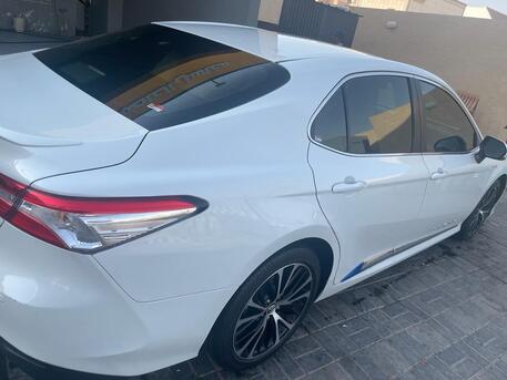 Riyadh, Vehicles, Cars & Trucks , SAR 78000,  Toyota Camry GLE Hybrid,  2020,  Automatic,  103 KM,  Very Low Mileage Well Maintained GLE Hybrid Camry For Sale
