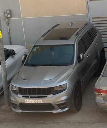Riyadh, Vehicles, Cars & Trucks , SAR 75000,  Jeep Grand Cherokee,  2018,  Automatic,  110000 KM,  Jeep Grand Charookee V8  Full Options