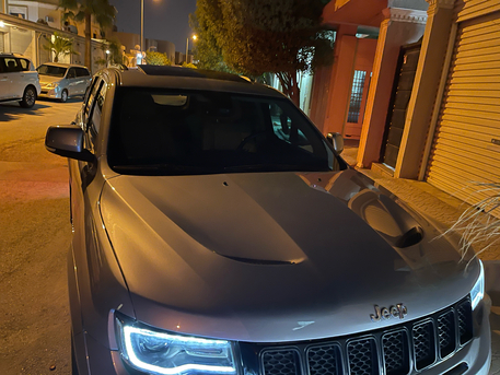 Riyadh, Vehicles, Cars & Trucks , SAR 75000,  Jeep Grand Cherokee,  2018,  Automatic,  110000 KM,  Jeep Grand Charookee V8  Full Options
