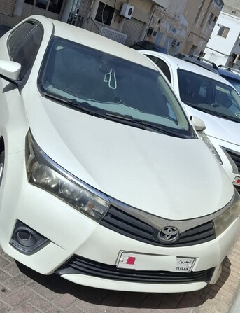 Muharraq, Vehicles, Cars & Trucks , BHD 3300,  Toyota Corolla,  2015,  Automatic,  213592 KM,   2.0 White Color