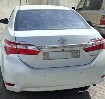 Muharraq, Vehicles, Cars & Trucks , BHD 3300,  Toyota Corolla,  2015,  Automatic,  213592 KM,   2.0 White Color