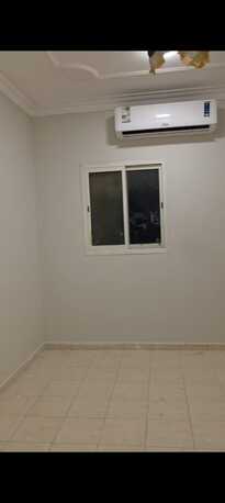 Al Malaz, Apartments, Flats, Houses & Villas, SAR 40000/year,  3 BR,  Specious Family Apartment 2nd Floor Without Lift Large Size Well Maintain Acc Split Instal