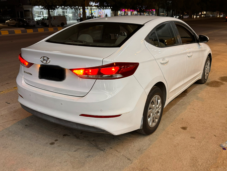 Riyadh, Vehicles, Cars & Trucks , SAR 28000,  Hyundai Elantra,  2018,  Automatic,  279456 KM,   Elantra 1.6. Standard