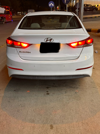 Riyadh, Vehicles, Cars & Trucks , SAR 28000,  Hyundai Elantra,  2018,  Automatic,  279456 KM,   Elantra 1.6. Standard