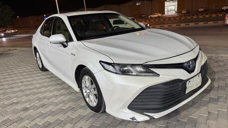 Riyadh, Vehicles, Cars & Trucks , SAR 53000,  TOYOTA CAMRY HEV HYBRID,  2019,  Automatic,  200 KM,  ORIGIGINAL CONDITION