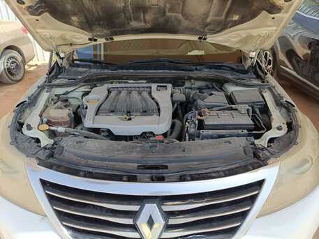 Riyadh, Vehicles, Cars & Trucks , SAR 16000,  Renault Safrane 2012,  2012,  Automatic,  271547 KM,   Model, White Colour Riyadh Exit -8