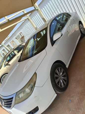 Riyadh, Vehicles, Cars & Trucks , SAR 16000,  Renault Safrane 2012,  2012,  Automatic,  271547 KM,   Model, White Colour Riyadh Exit -8