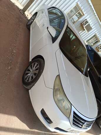 Riyadh, Vehicles, Cars & Trucks , SAR 16000,  Renault Safrane 2012,  2012,  Automatic,  271547 KM,   Model, White Colour Riyadh Exit -8