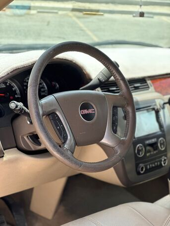 Riffa, Vehicles, Cars & Trucks , BHD 4900,  GMC YUKON 2014 BROWN,  2014,  Automatic,  280000 KM,