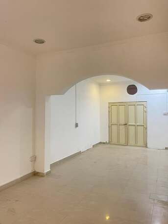Manama, Apartments, Flats, Houses & Villas, BHD 110/month,  45 Sq. Meter,  Store For Rent In Adlyia, Near Alhilal Hospital For Rent