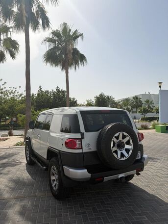 Manama, Vehicles, Cars & Trucks , BHD 8000,  Toyota FJ Cruiser 4x4 Full Option Imacalite Condation Single Ownar,  2018,  Automatic,  200000 KM,