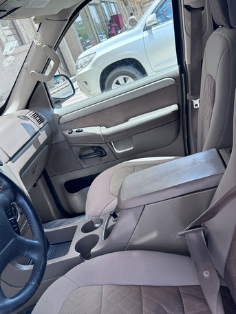 Riyadh, Vehicles, Cars & Trucks , SAR 9500,  Ford Explorer,  2001,  Automatic,  260870 KM,
