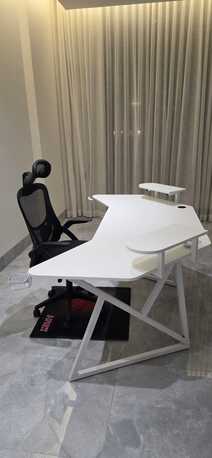 Al Rakah Al Janubiyah, Furniture, SAR 350,  Desk And Office/gaming Chairs