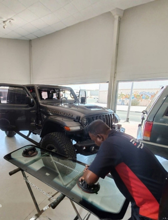 Dubai, Automotive, Express Autoglass: Premier Mobile Auto Glass Replacement In The UAE