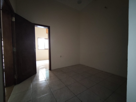 Manama, Apartments, Flats, Houses & Villas, BHD 100/year,  1 BR,  Manama:- Groundfloor 1Bhk Unfurnished Flat On Rent..