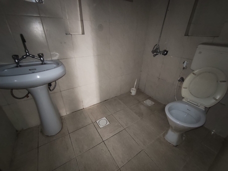 Manama, Apartments, Flats, Houses & Villas, BHD 100/year,  1 BR,  Manama:- Groundfloor 1Bhk Unfurnished Flat On Rent..