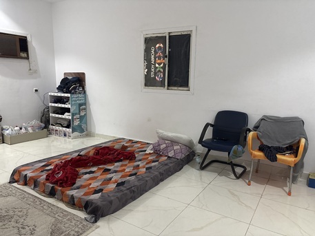 Jeddah, Apartments, Flats, Houses & Villas, SAR 350/month,  1 BR,  Bed Space For Two Persons