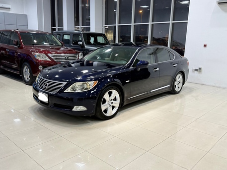 Manama, Vehicles, Cars & Trucks , BHD 3500,  Lexus LS 460,  2007,  Automatic,  242400 KM,  Toyota Rush / 2022 (Silver)